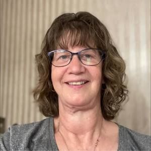 Meet your Posher, Julie